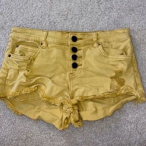 Yellow Billabong Jean shorts!!